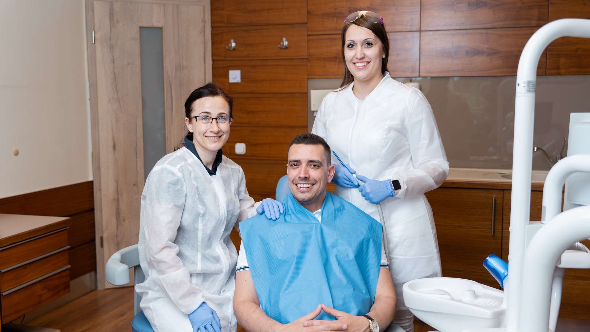 Zahnimplantierung Ungarn | KG Dental 