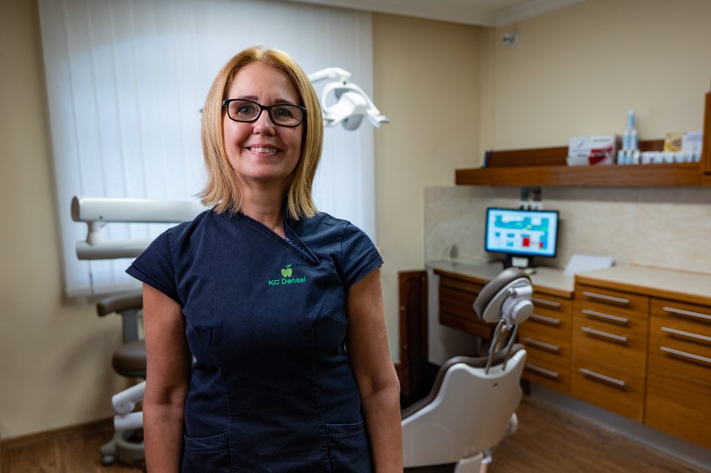 Zahnärztin Dr Szabó Krisztina.