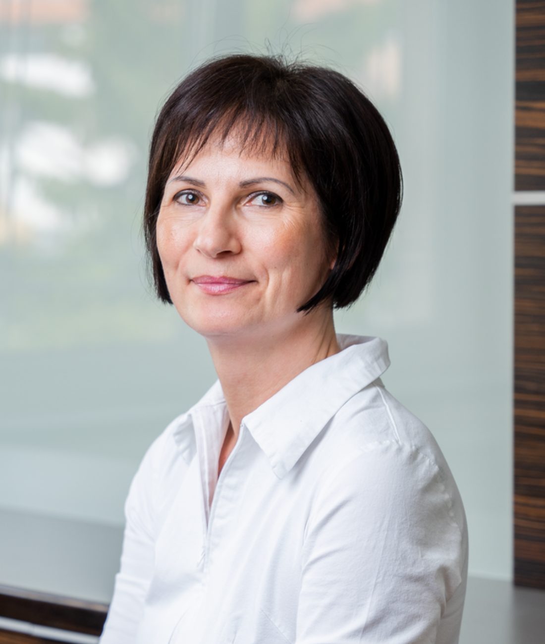 Kondor Orsolya, asszisztens a KG Dental rendelőben, munkatársi portréfotó